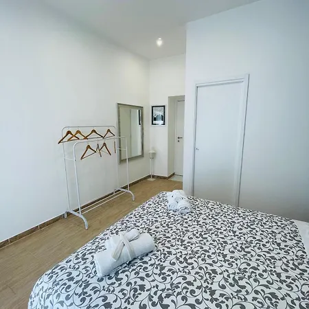 Bed & Breakfast Scalinata Partenopea 3*